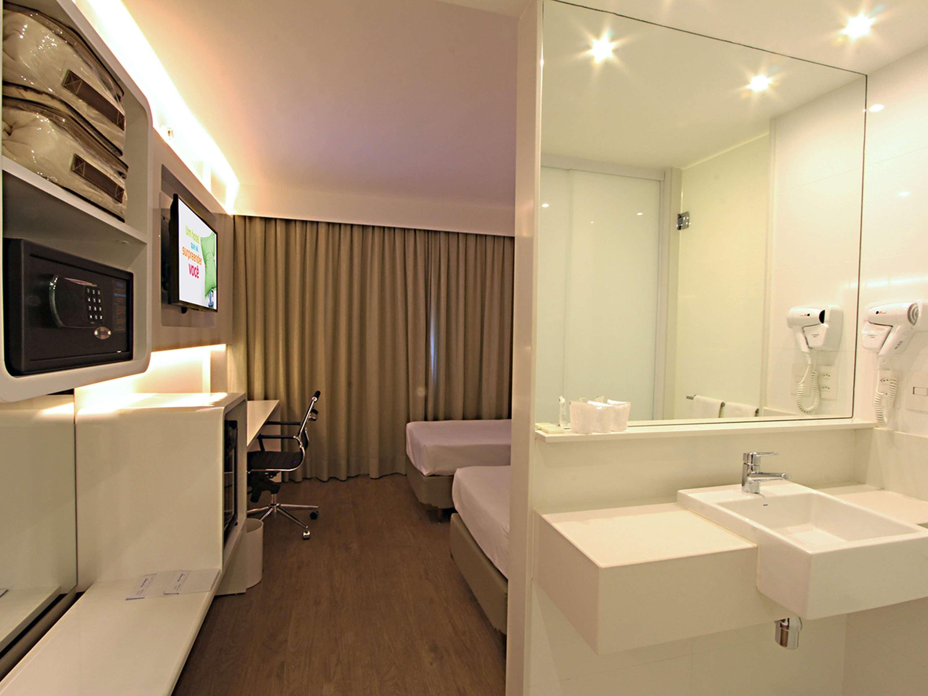 Ibis Styles Brasilia Aeroporto Hotell Exteriör bild