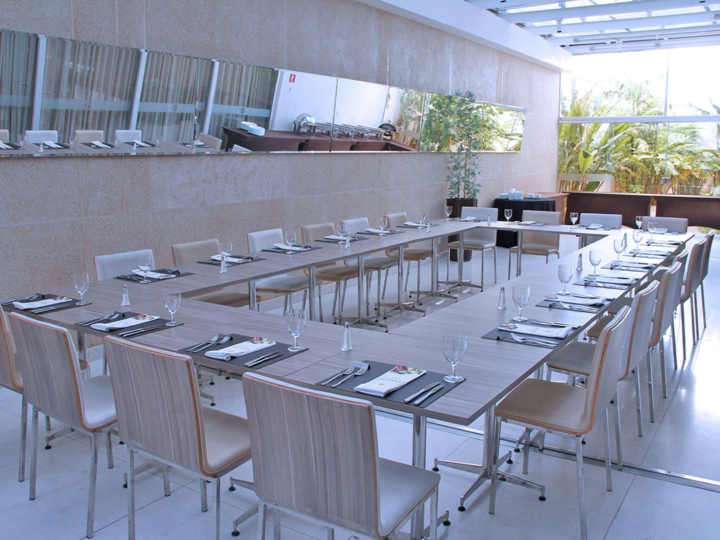 Ibis Styles Brasilia Aeroporto Hotell Exteriör bild